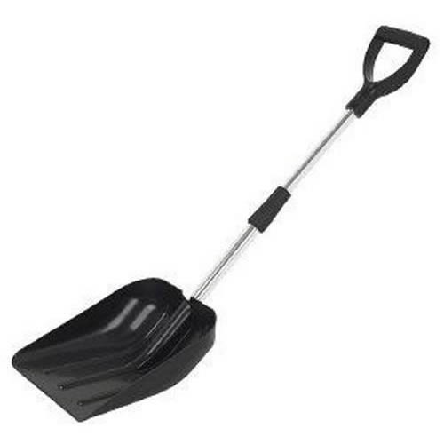 Telescopic handle shovel